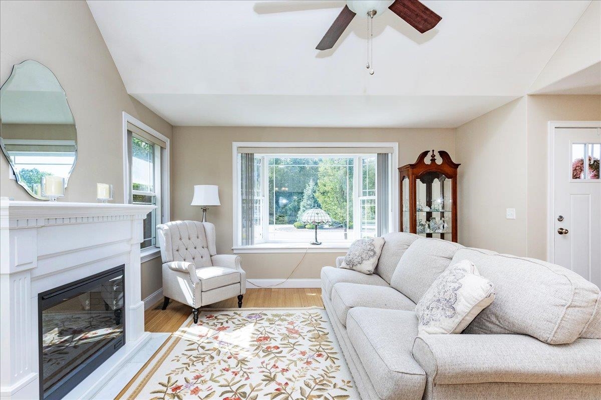 62 Veterans Way Hampstead, NH 03841 - Photo 13 of 43