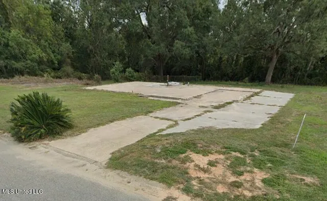 $24,000 | 119 Locust Drive, D'Iberville, MS 39540