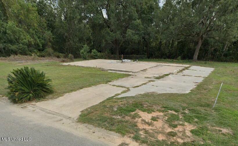 119 Locust Drive D'Iberville, MS 39540 - Photo 4 of 4 8