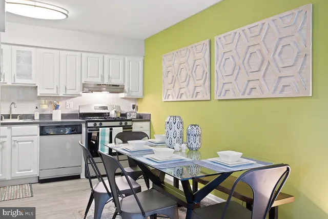 $2,143 | 9220 Old Lantern Way, Unit 2BED1BATH, Laurel, MD 20723