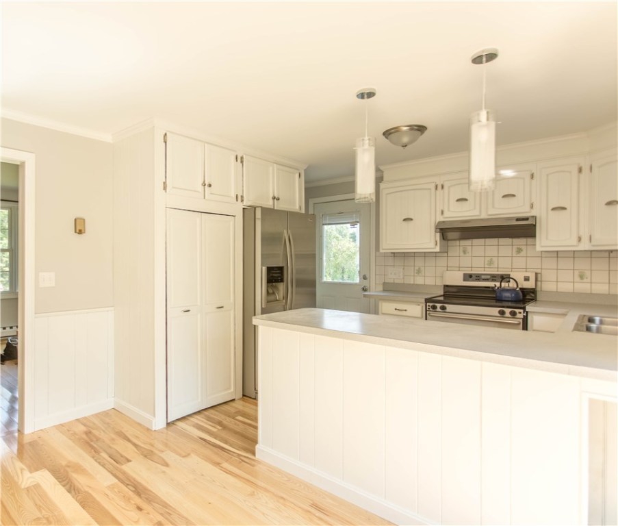 393 Mautucket Road South Kingstown, RI 02879 - Photo 19 of 37 Gallery Image 19