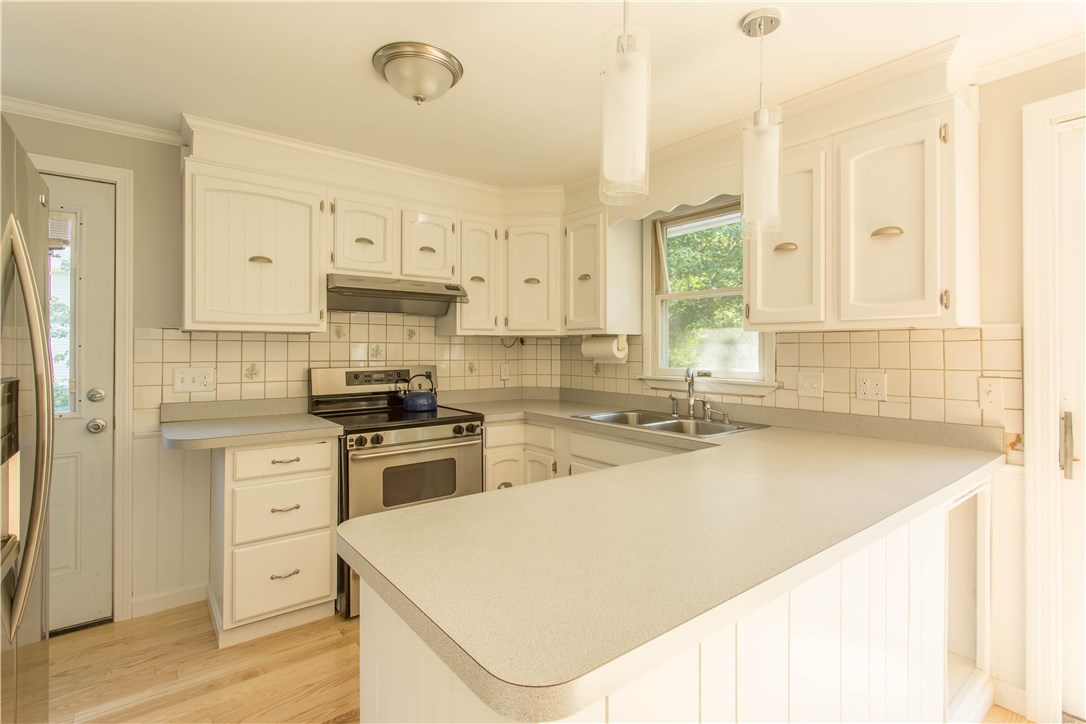 393 Mautucket Road South Kingstown, RI 02879 - Photo 20 of 37 Gallery Image 20
