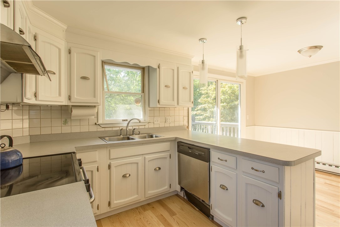 393 Mautucket Road South Kingstown, RI 02879 - Photo 21 of 37 Gallery Image 21