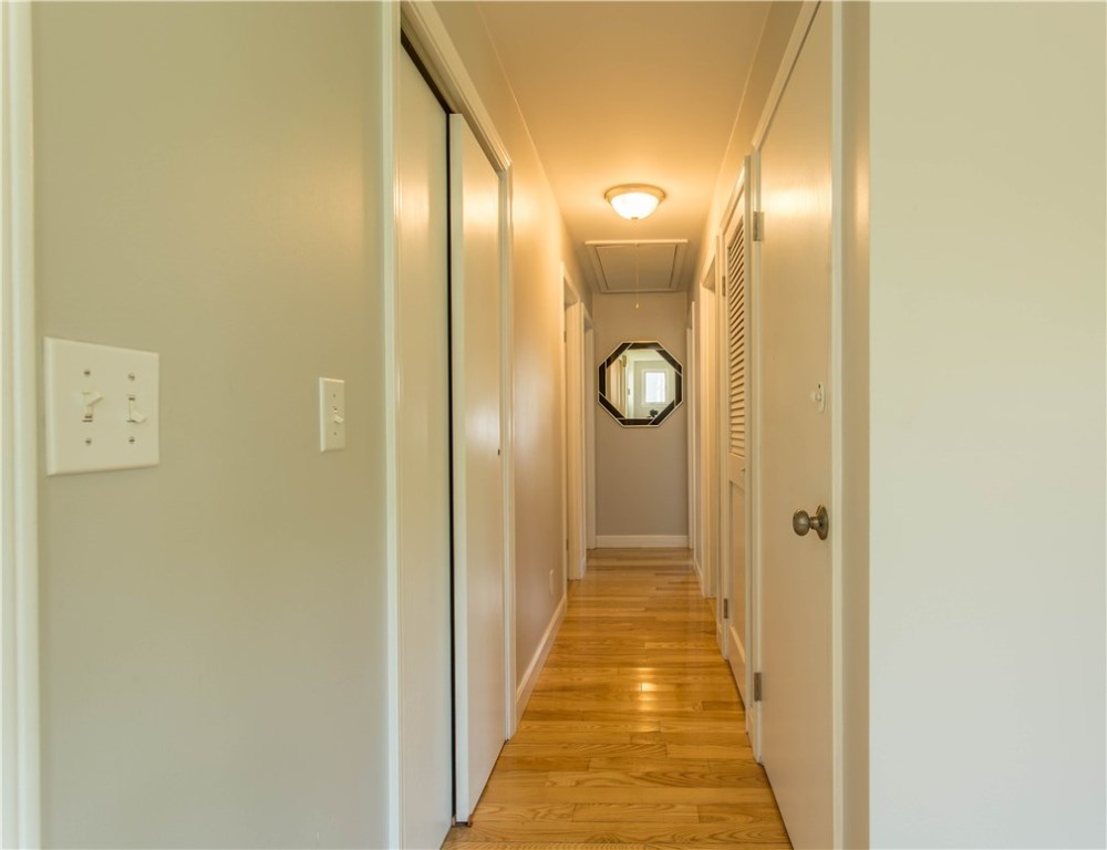 393 Mautucket Road South Kingstown, RI 02879 - Photo 23 of 37 Gallery Image 23