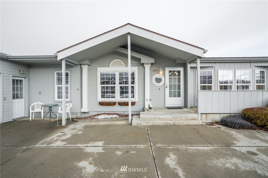 1634 Meadow Ridge Drive, Unit 29 Wenatchee, WA 98801 - Photo 3 of 39 Gallery Image 3