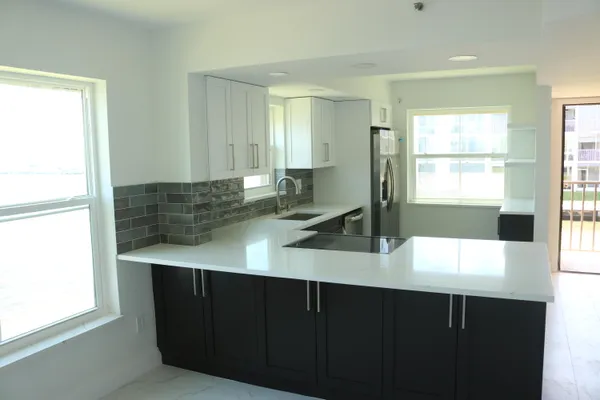 $3,000 | 896 North Federal Highway, Unit 224, Lantana, FL 33462