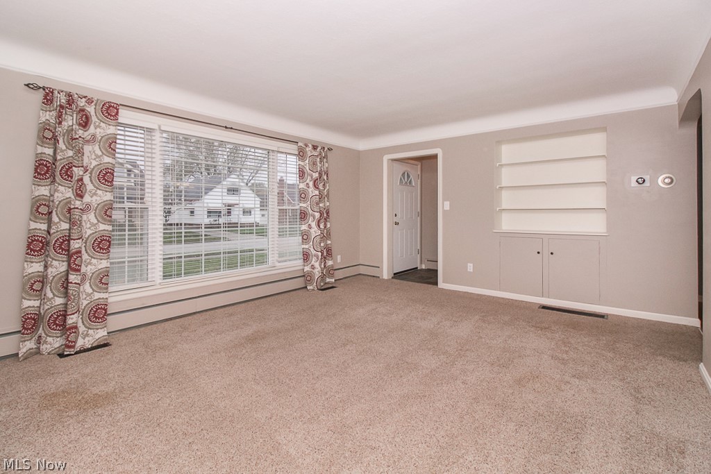 8120 Spring Garden Road Cleveland, OH 44129 - Photo 2 of 22