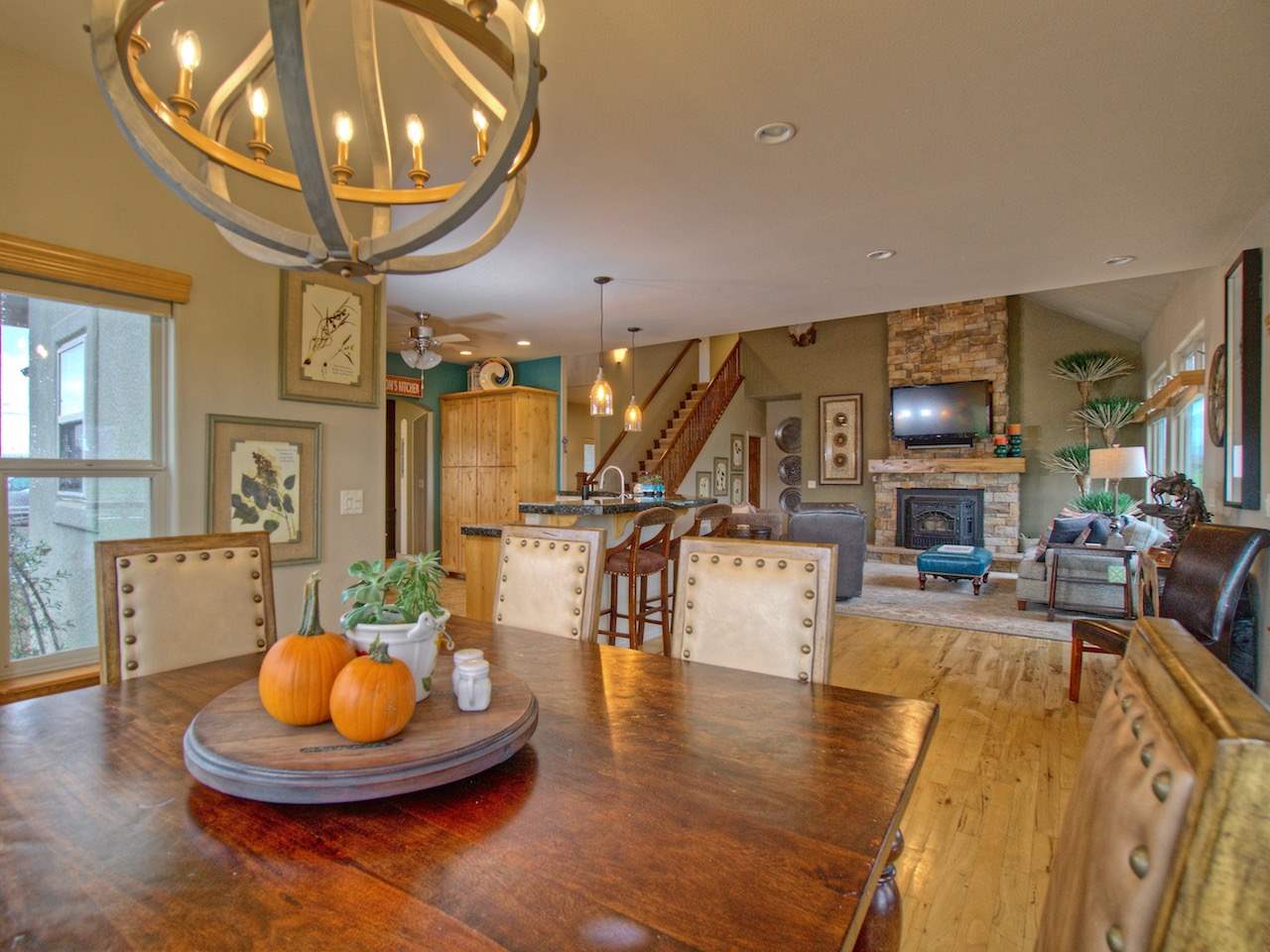 1516 13 Road Loma, CO 81524 - Photo 13 of 32 a living room with furniture and a wooden floor