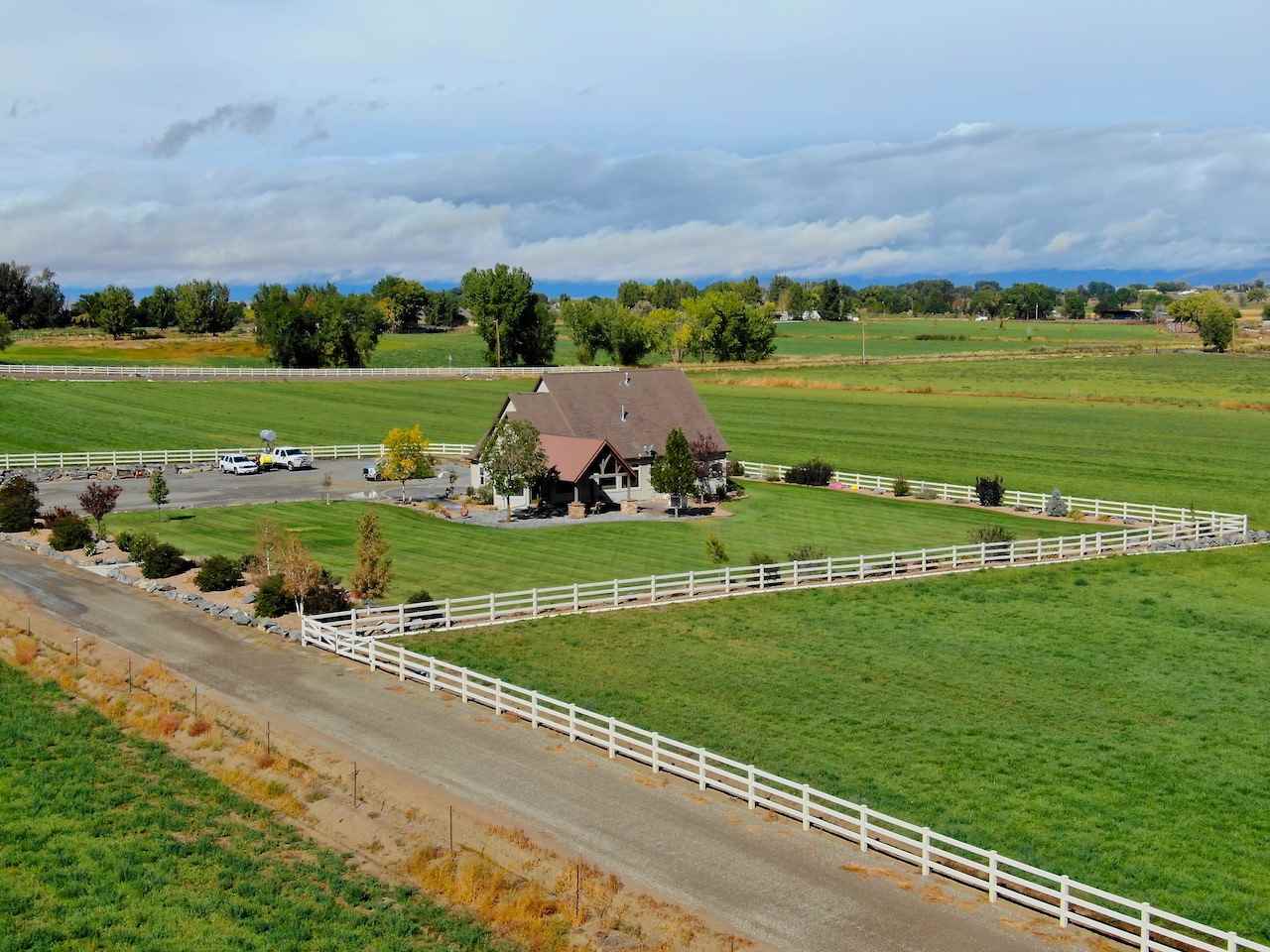 1516 13 Road Loma, CO 81524 - Photo 31 of 32 an aerial view of a house with a yard