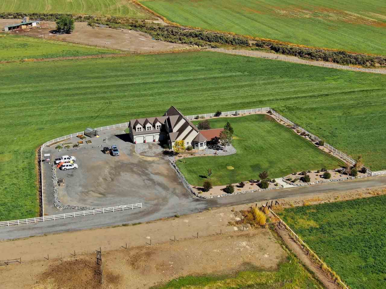 1516 13 Road Loma, CO 81524 - Photo 4 of 32 a view of a wooden floor with a yard