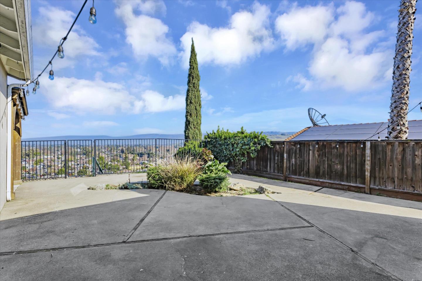 363 River View Drive San Jose, CA 95111 - Photo 31 of 41 a view of a garden