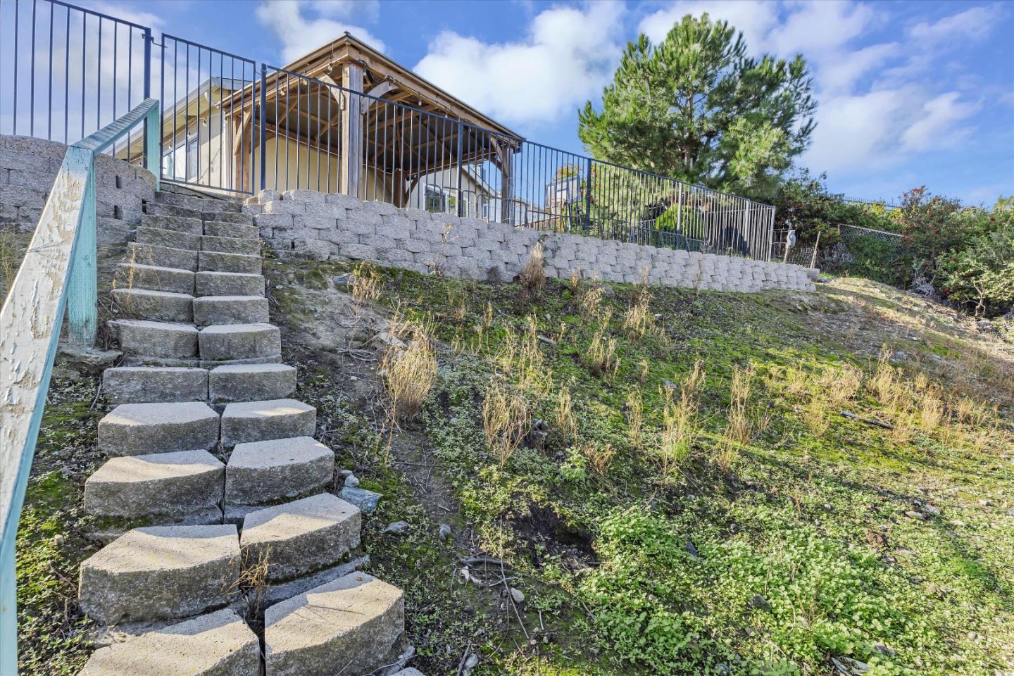 363 River View Drive San Jose, CA 95111 - Photo 40 of 41 a house view with garden space