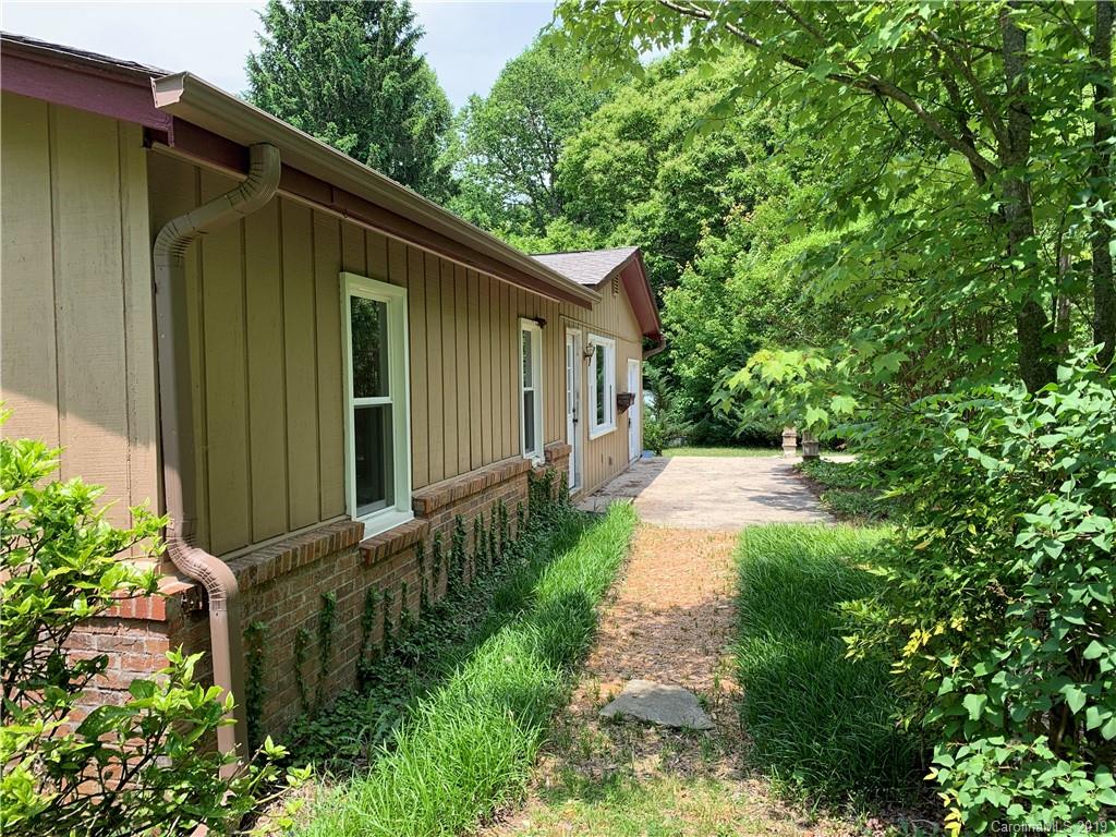 435 Hogsed Road Brevard, NC 28712 - Photo 8 of 27 Gallery Image 8