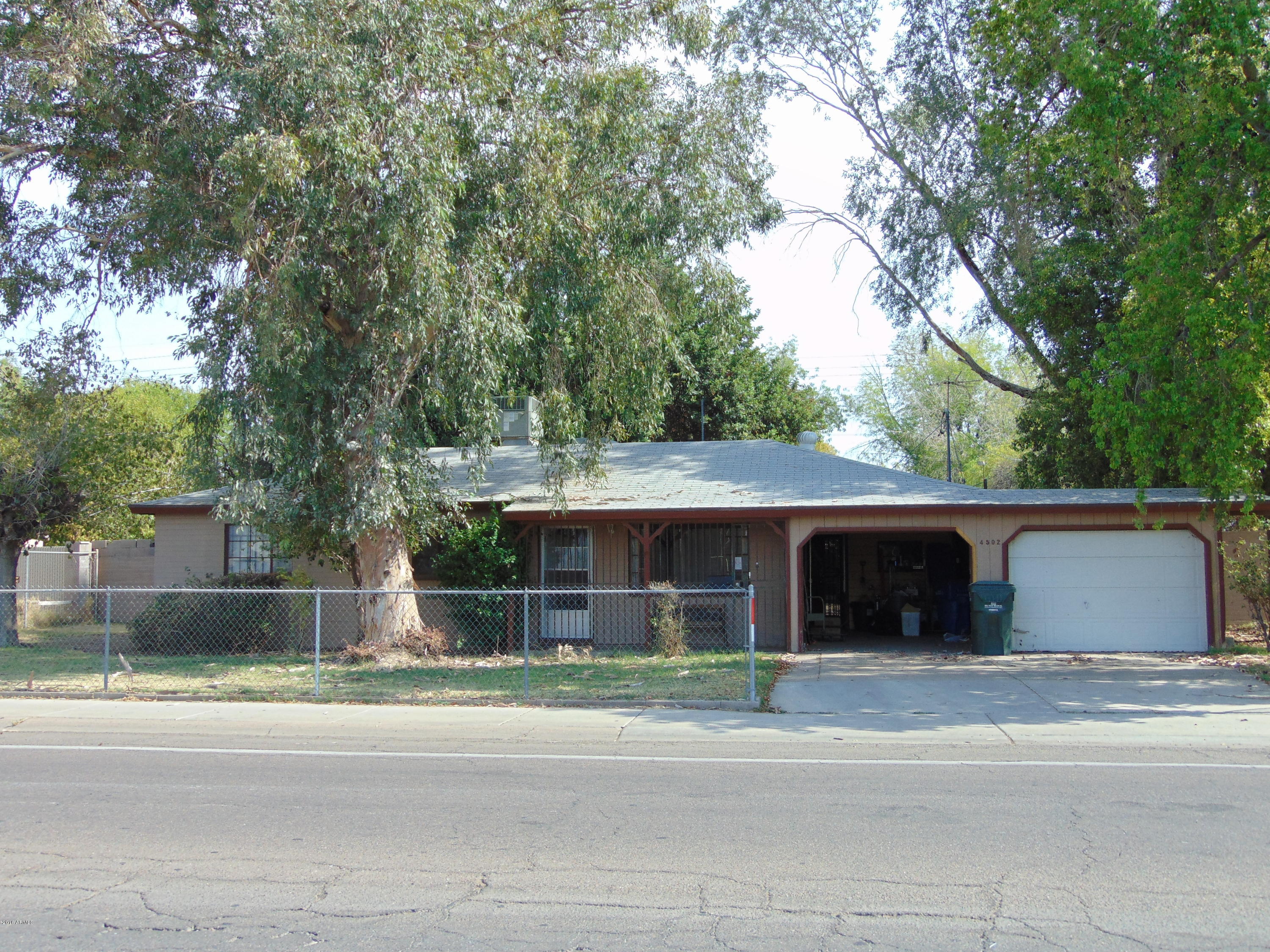 4502 West Osborn Road Phoenix, AZ 85031 - Photo 1 of 15 Front View