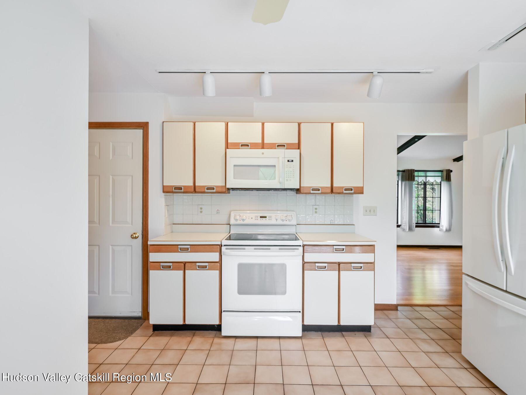 119 Stringham Road, Unit 5 LaGrange, NY 12540 - Photo 11 of 31 photo_online_010