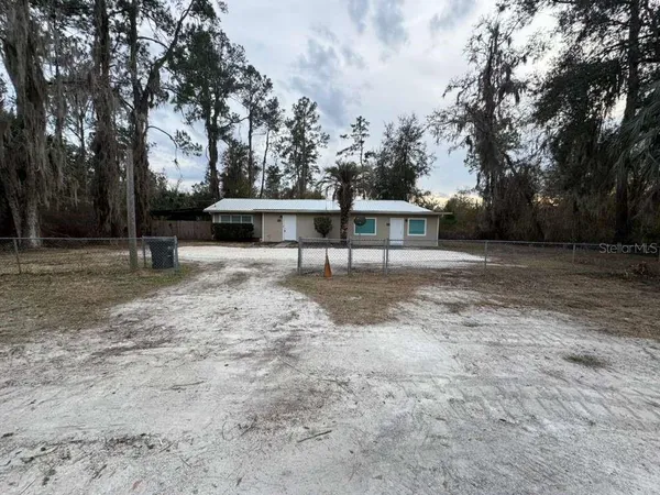 $1,600 | 211 Northwest Highway 441, Micanopy, FL 32667