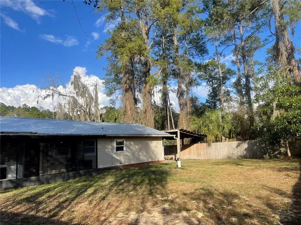 $1,600 | 211 Northwest Highway 441, Micanopy, FL 32667
