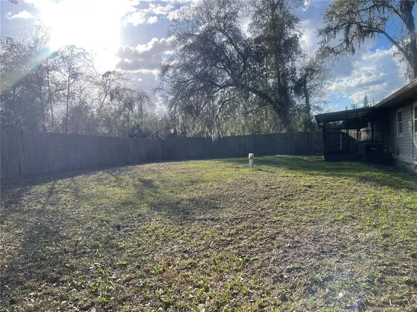 $1,600 | 211 Northwest Highway 441, Micanopy, FL 32667