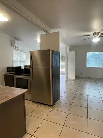 $1,600 | 211 Northwest Highway 441, Micanopy, FL 32667