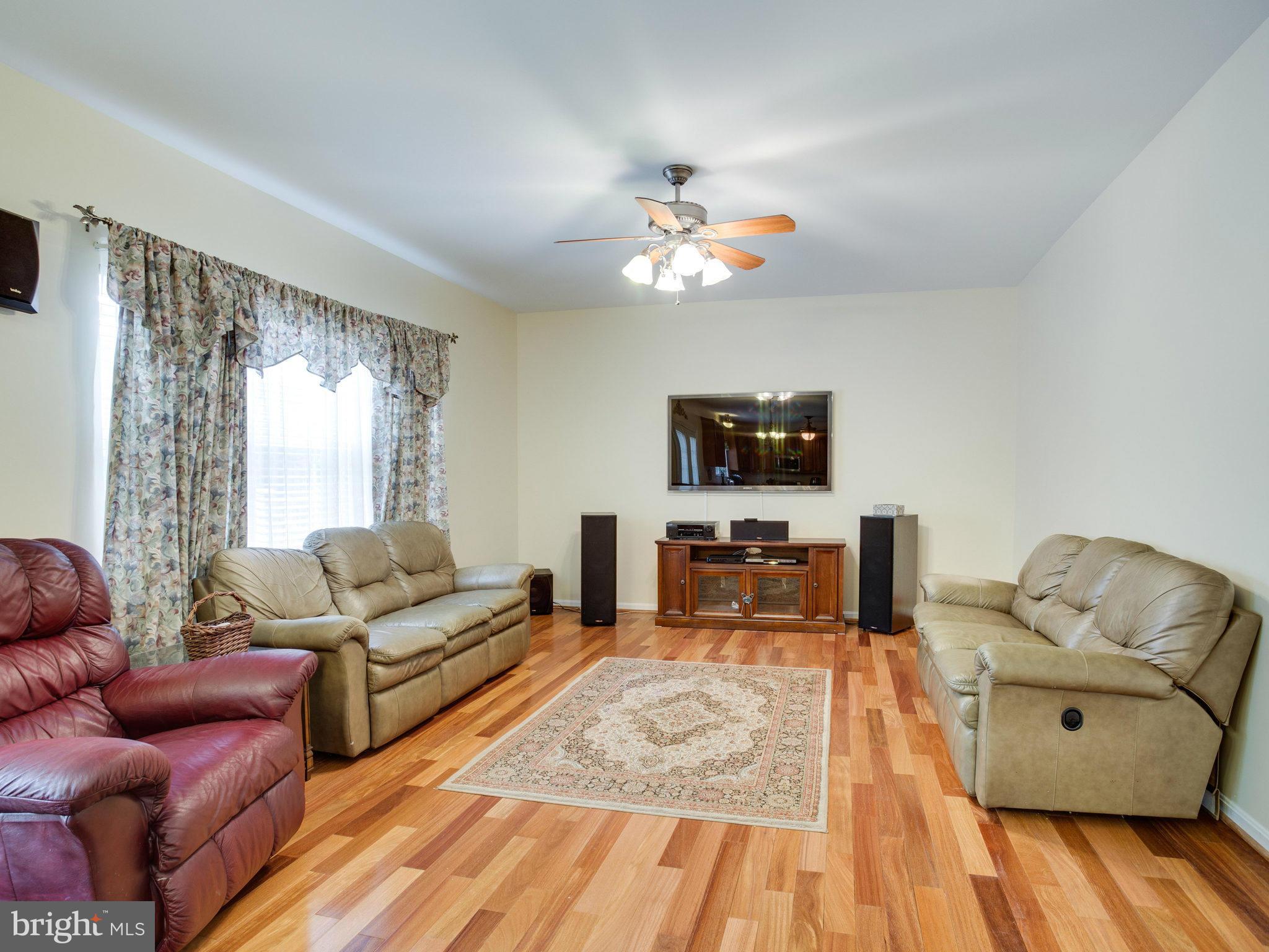 640 Marley Run Huntingtown, MD 20639 - Photo 11 of 30 Family Room
