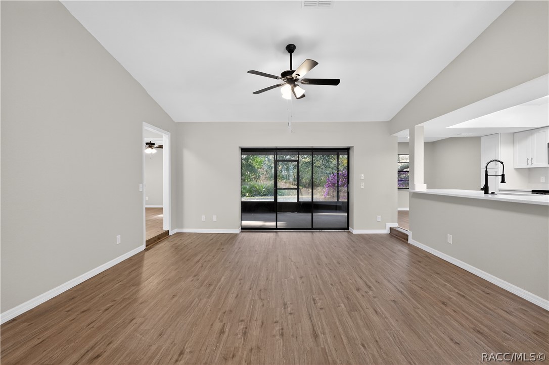 1060 East Rockefeller Lane Hernando, FL 34442 - Photo 8 of 35 Gallery Image 8