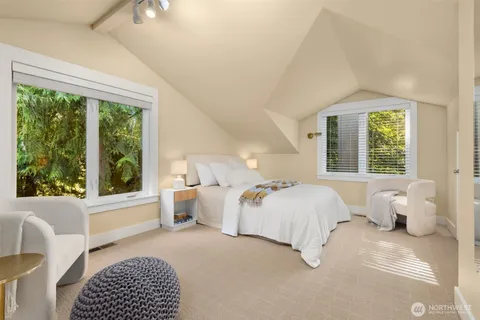 $1,468,000 | 6575 Honeysuckle Lane, Bainbridge Island, WA 98110