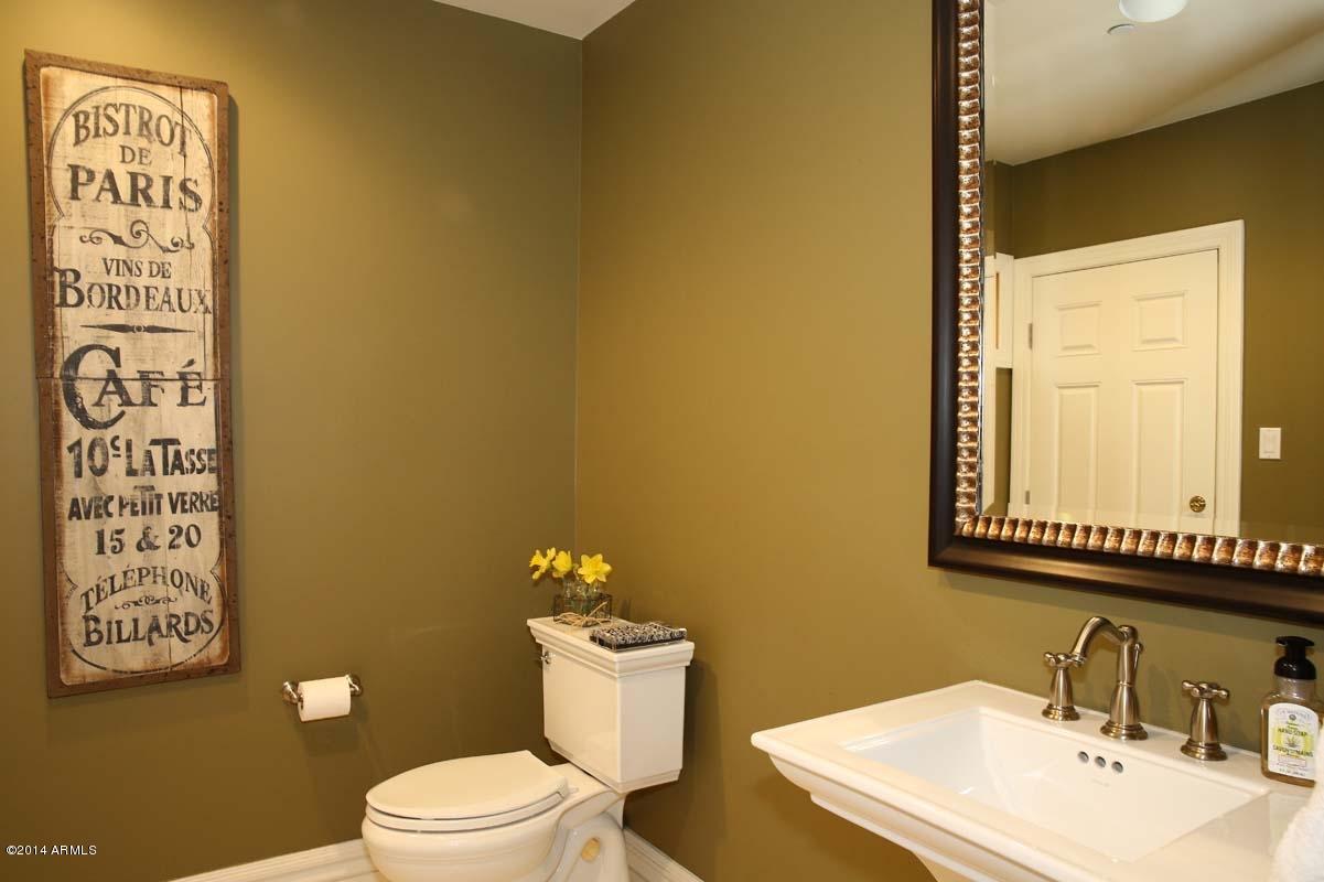 166 West Boca Raton Road Phoenix, AZ 85023 - Photo 16 of 49 Family & Game Room Bath