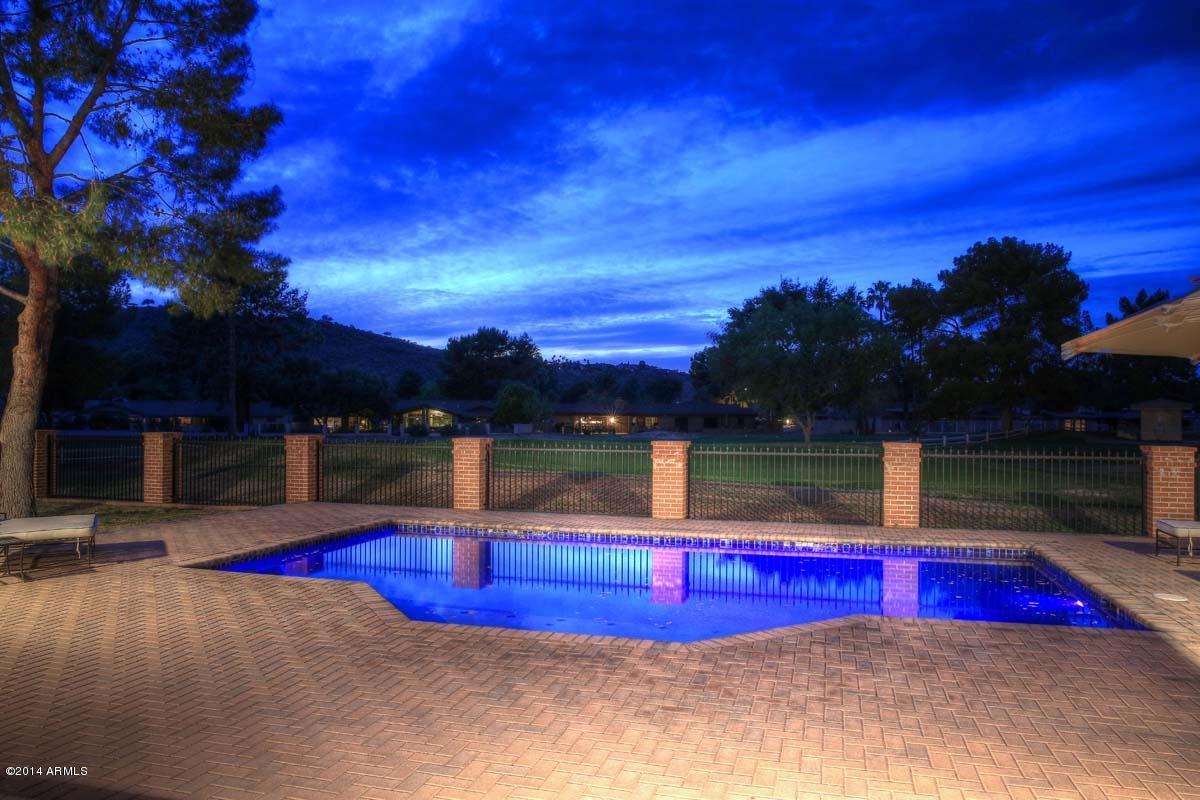 166 West Boca Raton Road Phoenix, AZ 85023 - Photo 21 of 49 Pool & Golf Course View