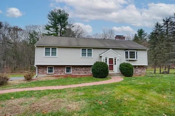 $3,900 | 52 Vega Road, Marlborough, MA 01752