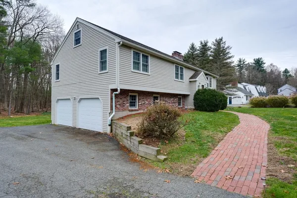 $3,900 | 52 Vega Road, Marlborough, MA 01752