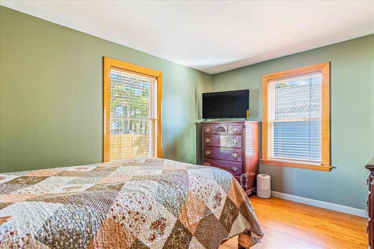 100 Swifts Beach Road Wareham, MA 02571 - Photo 14 of 35 100SwiftsBeachRd_25844_14