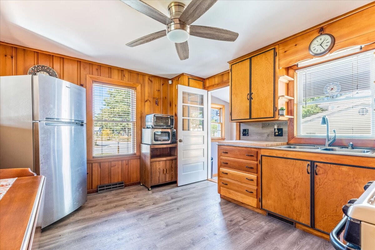 100 Swifts Beach Road Wareham, MA 02571 - Photo 3 of 35 100SwiftsBeachRd_25844_3