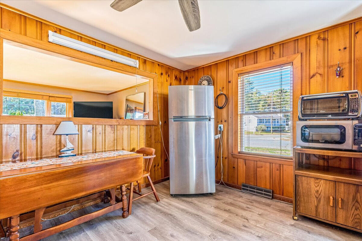 100 Swifts Beach Road Wareham, MA 02571 - Photo 6 of 35 100SwiftsBeachRd_25844_6