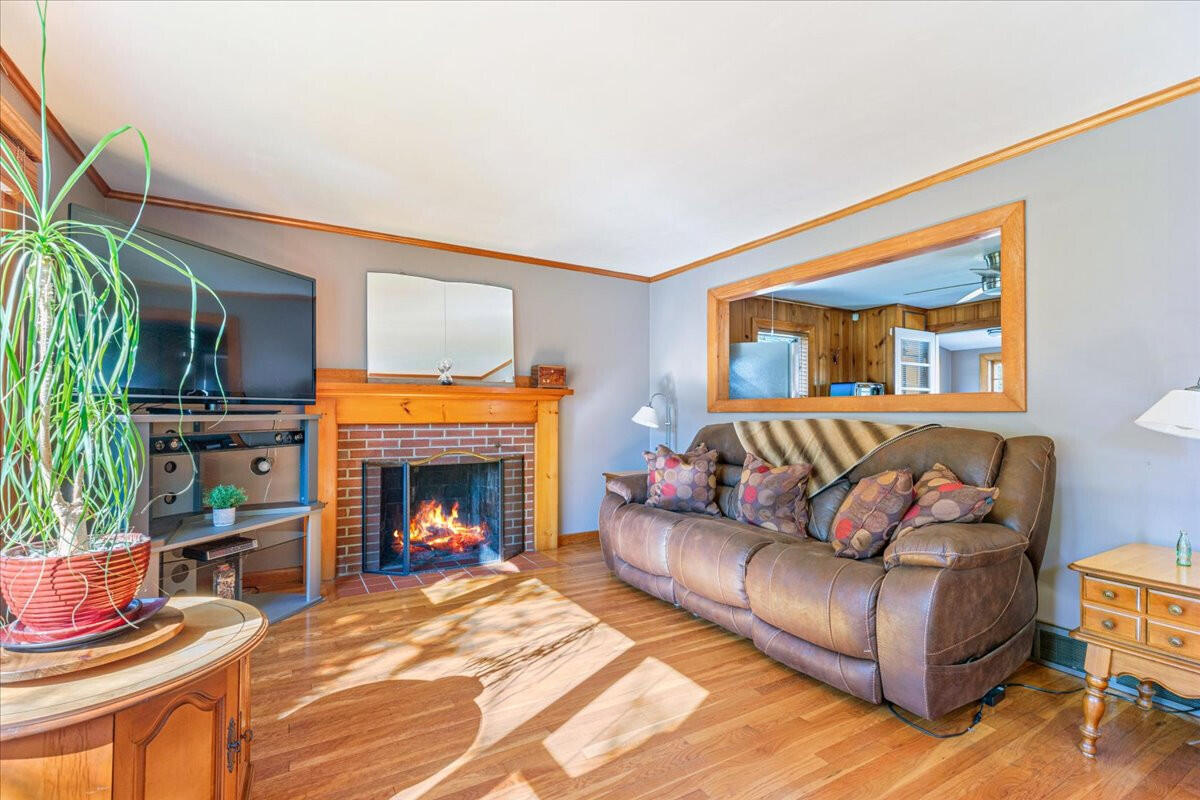 100 Swifts Beach Road Wareham, MA 02571 - Photo 8 of 35 100SwiftsBeachRd_25844_8