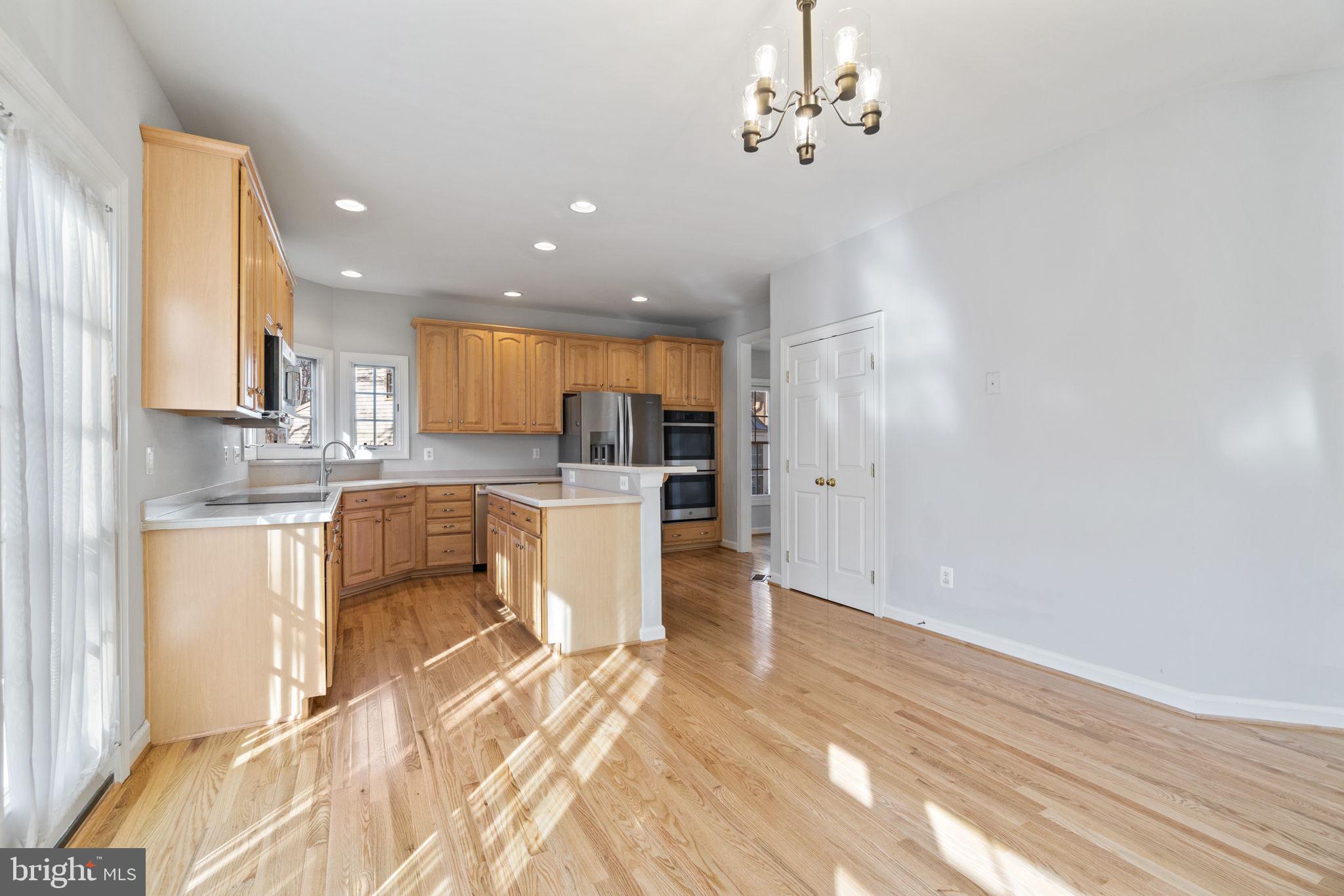 8589 Beatrice Court Springfield, VA 22152 - Photo 14 of 59 Gallery Image 14