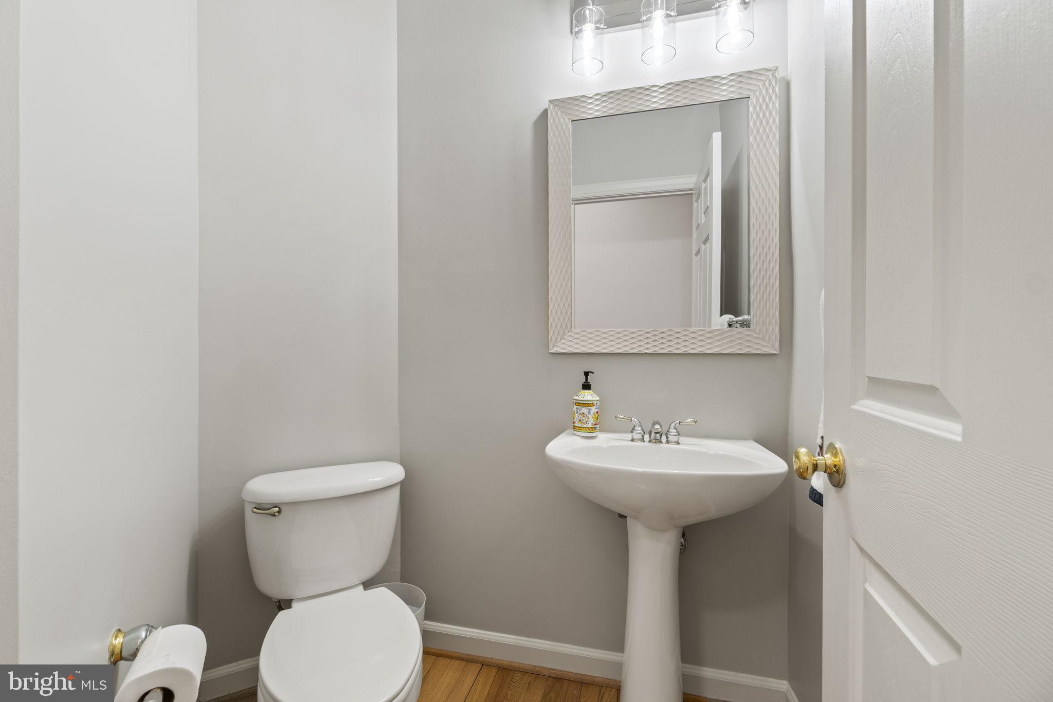 8589 Beatrice Court Springfield, VA 22152 - Photo 29 of 59 Gallery Image 29