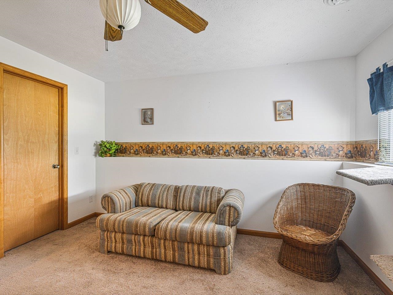 1106 Drexel Road Lake Summerset, IL 61019 - Photo 32 of 43 a living room with furniture