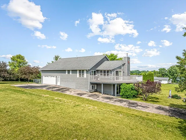 a view of a yard with plants