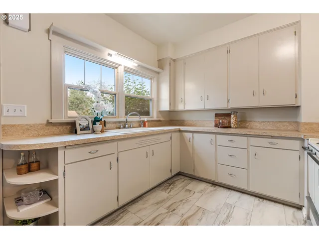 $629,000 | 965 North 4th Avenue, Stayton, OR 97383