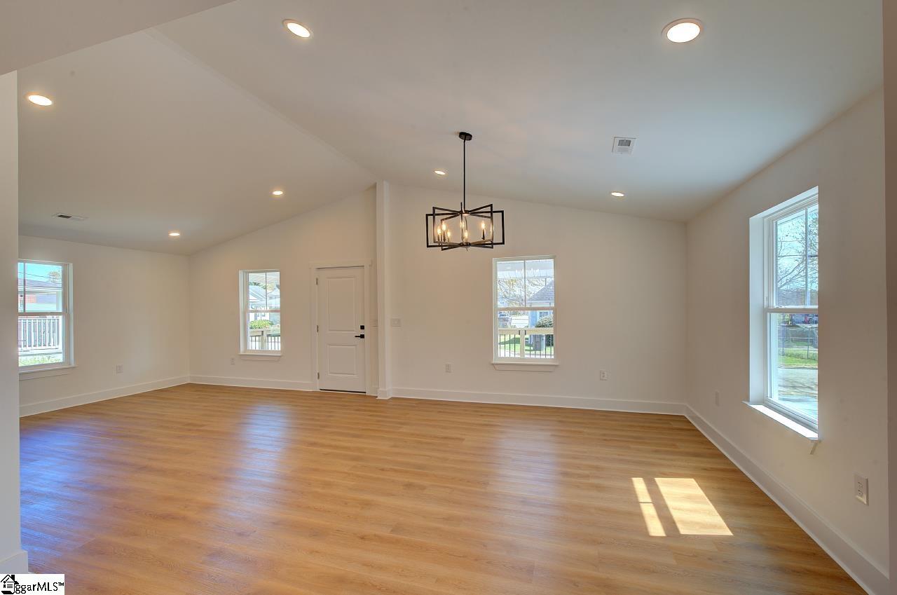 104 Albert Street Greer, SC 29651 - Photo 10 of 33 Gallery Image 10