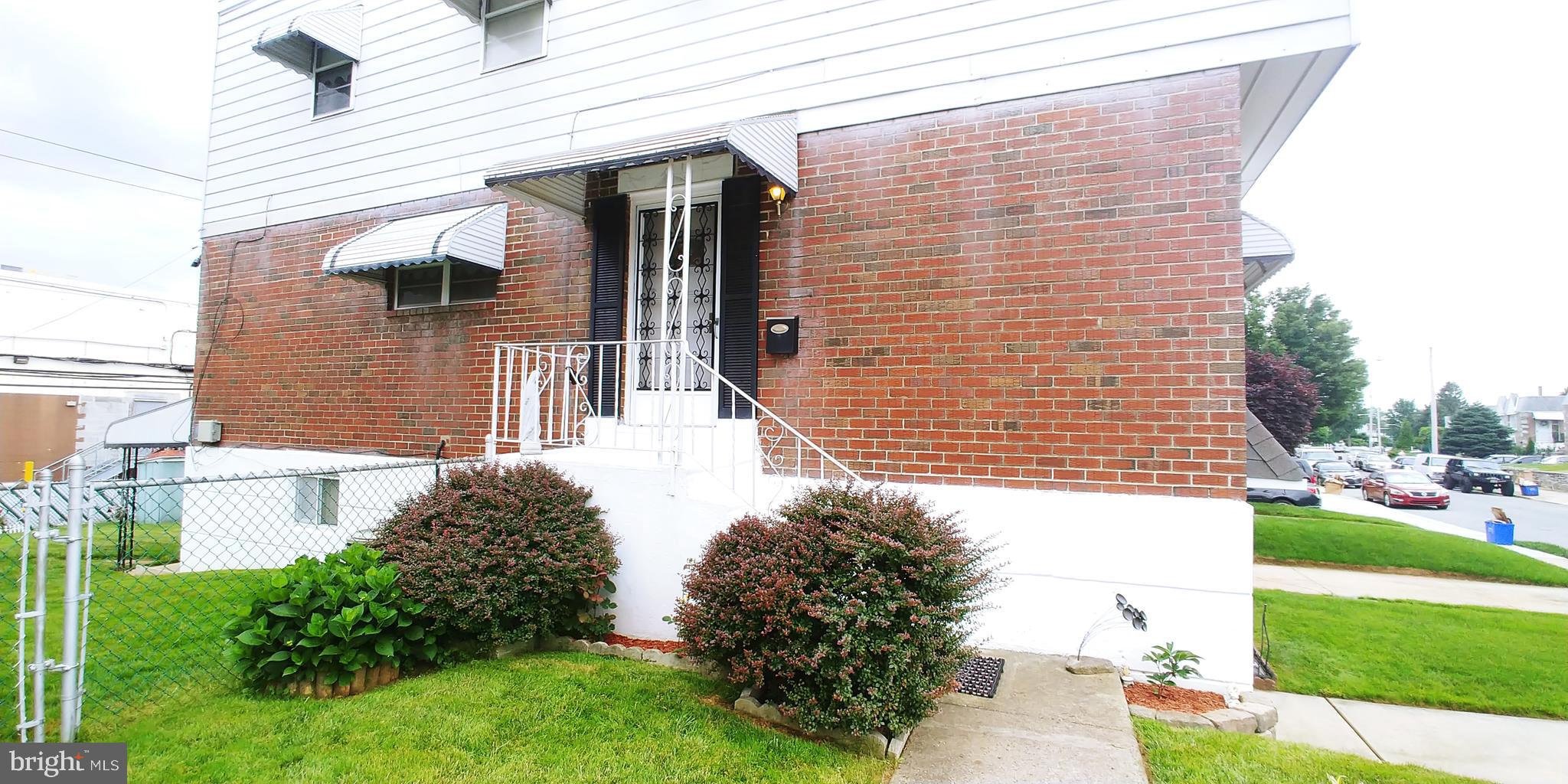 9973 Sandy Road Philadelphia, PA 19115 - Photo 3 of 33 Gallery Image 3