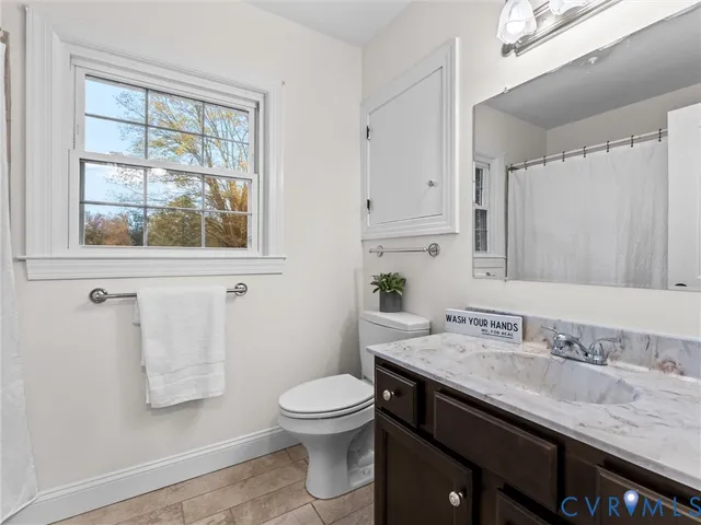 $450,000 | 21800 Patrick Henry Highway, Jetersville, VA 23083