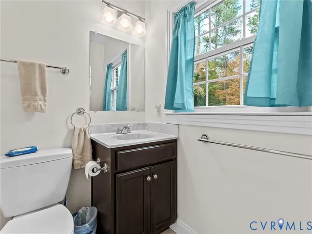 $450,000 | 21800 Patrick Henry Highway, Jetersville, VA 23083