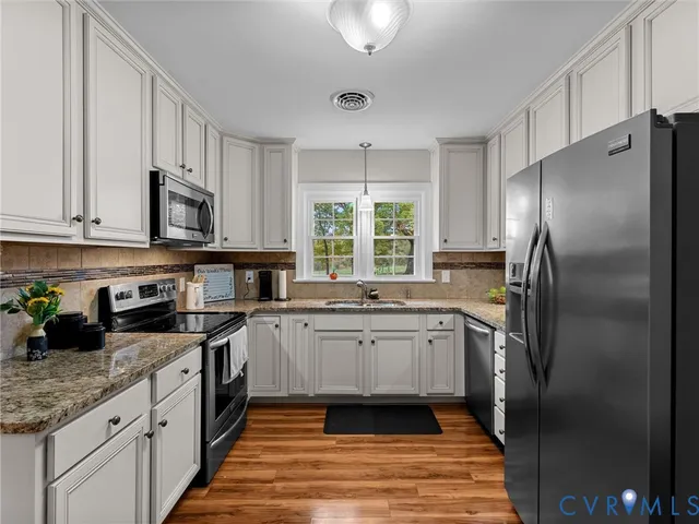 $450,000 | 21800 Patrick Henry Highway, Jetersville, VA 23083