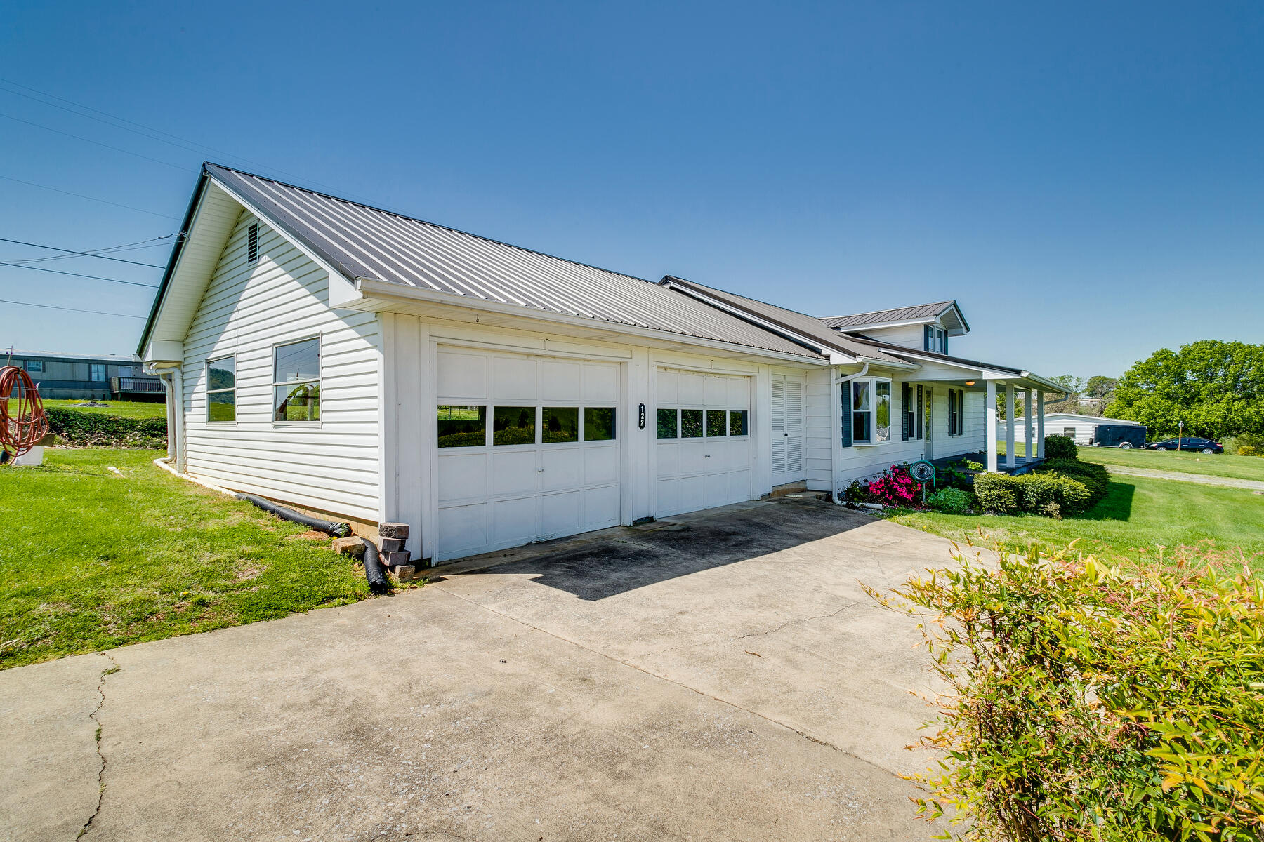 122 Flag Branch Road Greeneville, TN 37743 - Photo 3 of 32 003