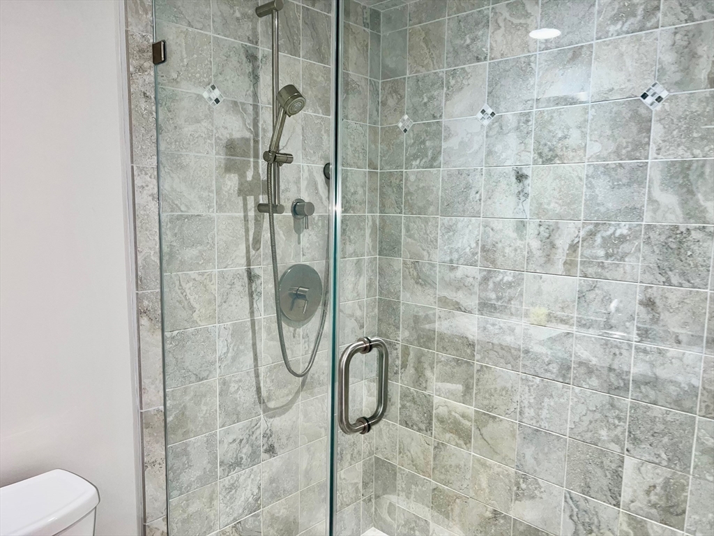 404 Paradise Road, Unit 1D Swampscott, MA 01907 - Photo 32 of 36