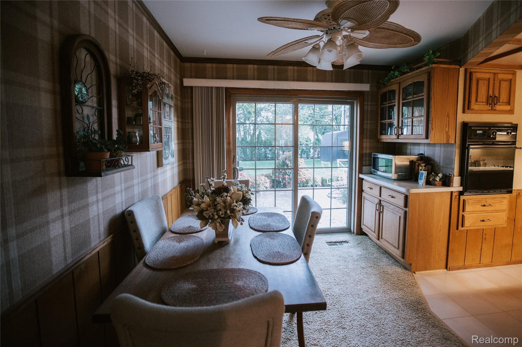 624 Meadow Lane Rochester, MI 48307 - Photo 11 of 23 11 - Dining Room.jpg