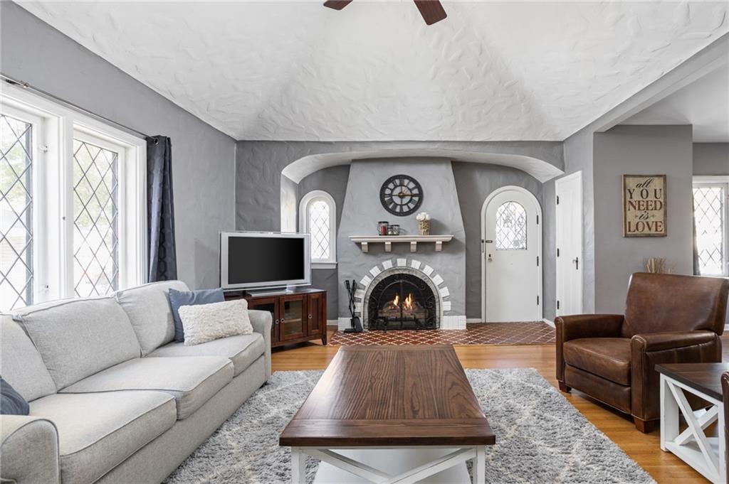 245 Blue Ridge Road Indianapolis, IN 46208 - Photo 4 of 31