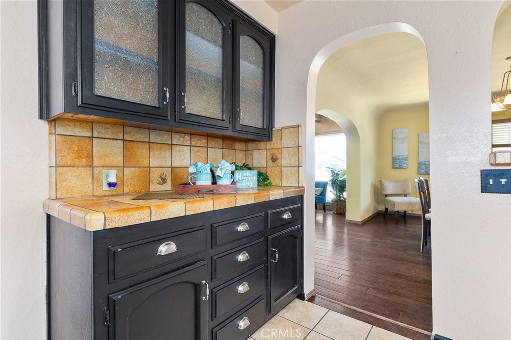 1024 Robin Circle Arroyo Grande, CA 93420 - Photo 13 of 35 a bathroom with a sink and a mirror
