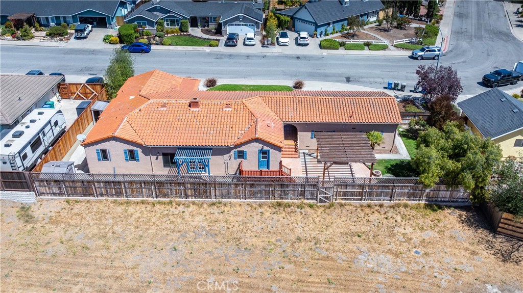 1024 Robin Circle Arroyo Grande, CA 93420 - Photo 32 of 35 front view of a house with a yard